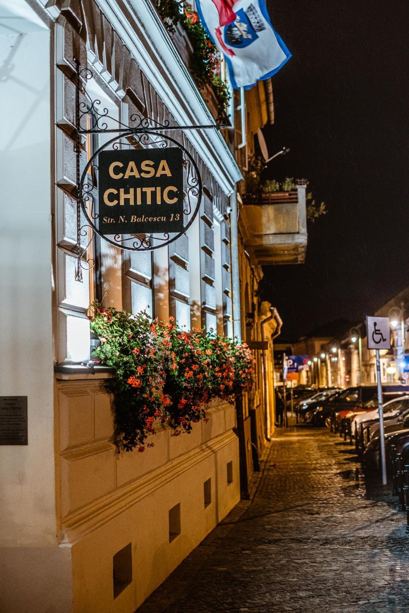 Casa Chitic - Hotel & Restaurant- Str Nicolae Balcescu 13 Braşov Esterno foto